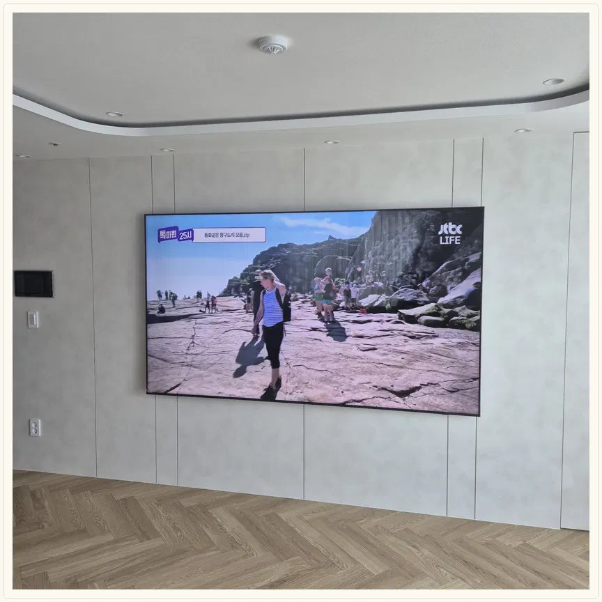 경기도 시흥시 거모동·월곶동 TV 설치 참고 사진 2 — 주변기기 숨김·선정리